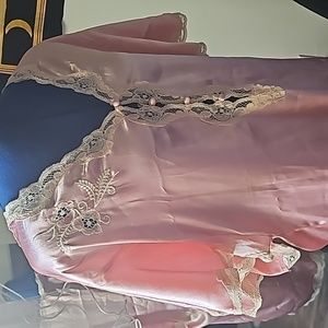 Pretty pink vintage lace nightgown. Small